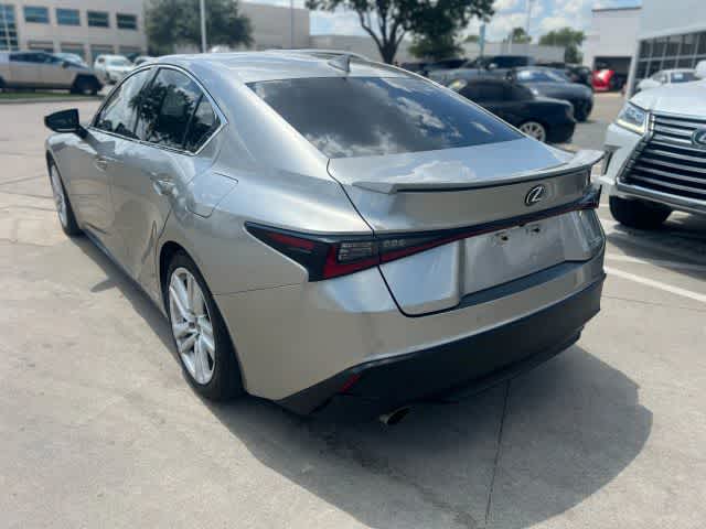 2021 Lexus IS 300 photo 2