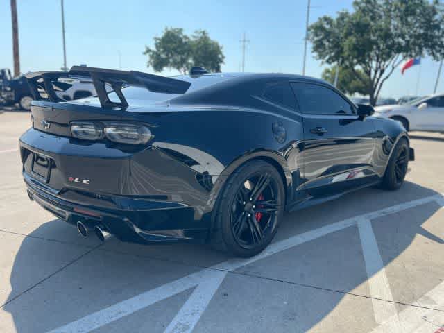 2022 Chevrolet Camaro ZL1 Coupe photo 2