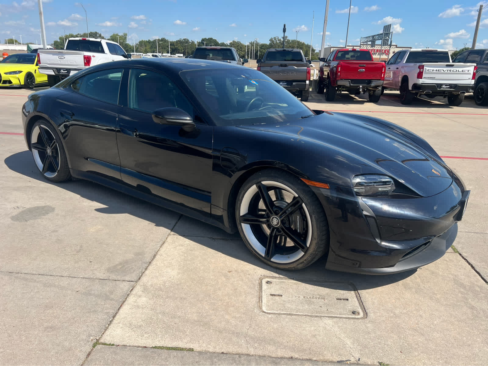 2022 Porsche Taycan 4S photo 4