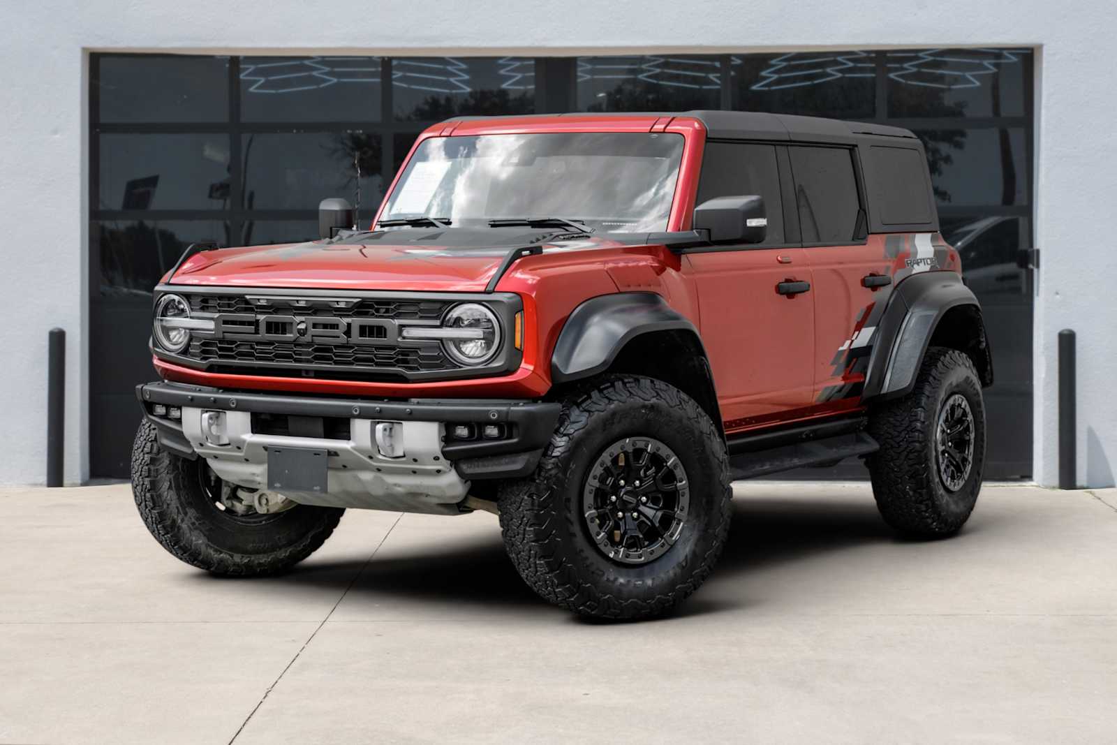 2023 Ford Bronco Raptor 4x4's photo