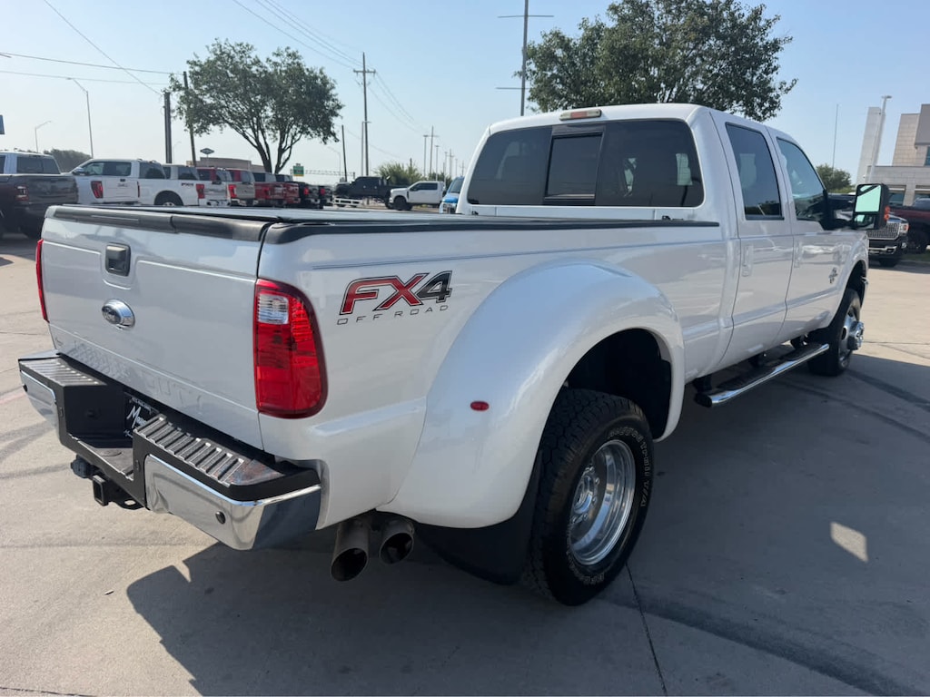 Used 2015 Ford Super Duty F-350 DRW Pickup Lariat 4WD Crew Cab 172 Truck