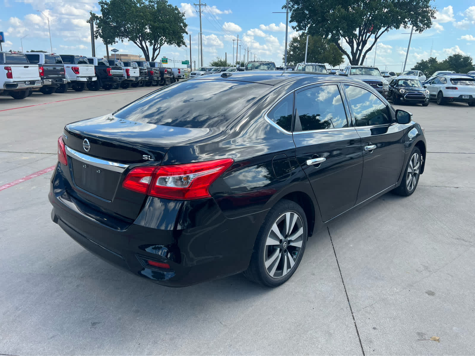 2018 Nissan Sentra SL photo 2