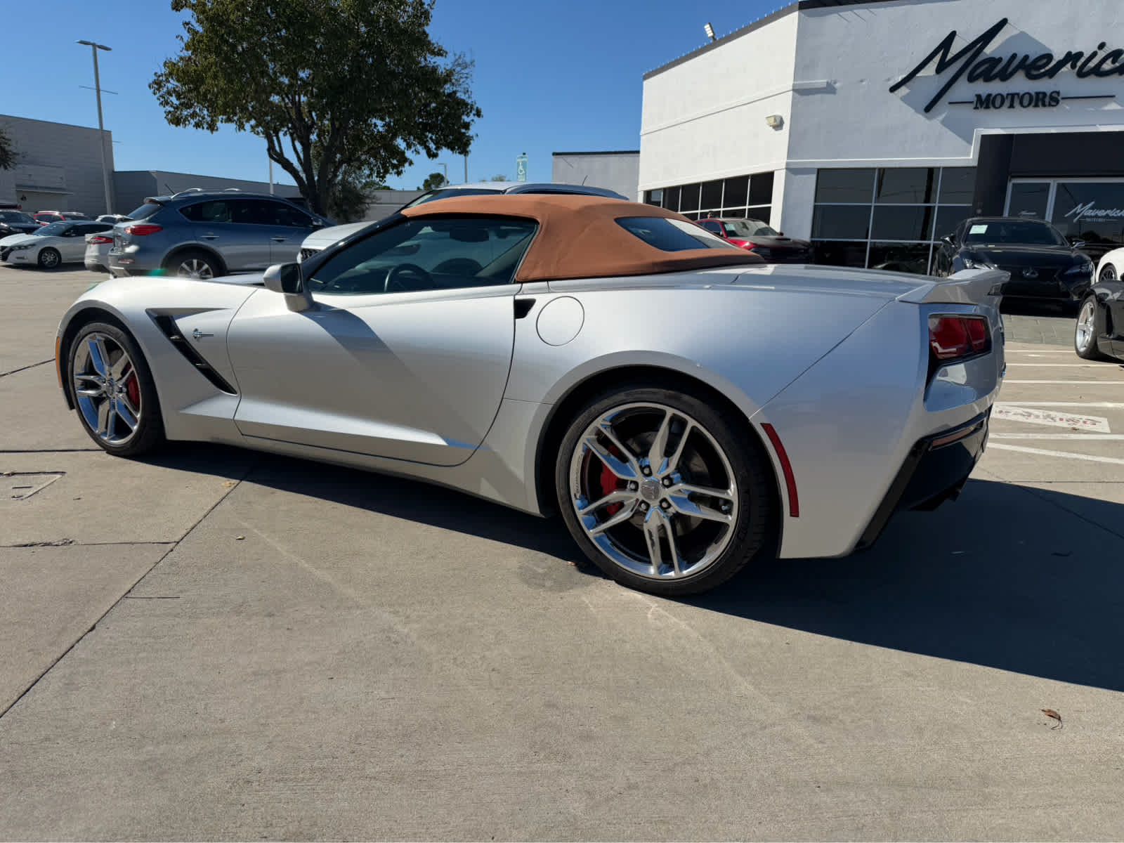2015 Chevrolet Corvette Stingray 2LT Z51 photo 2