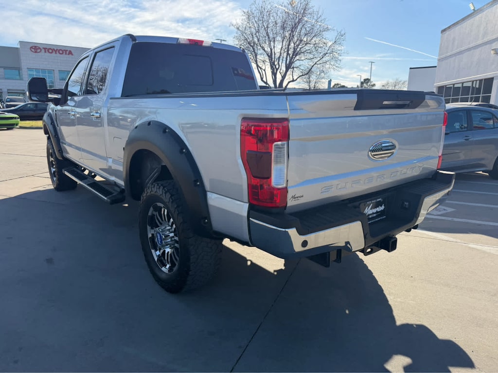 Used 2019 Ford Super Duty F-250 SRW Lariat 4WD Crew Cab 6.75 Box Truck