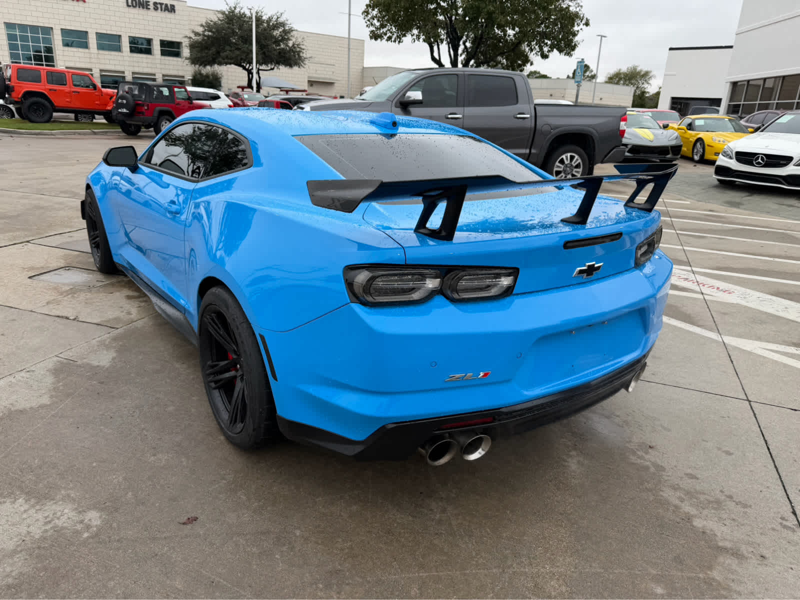 2023 Chevrolet Camaro ZL1 photo 2