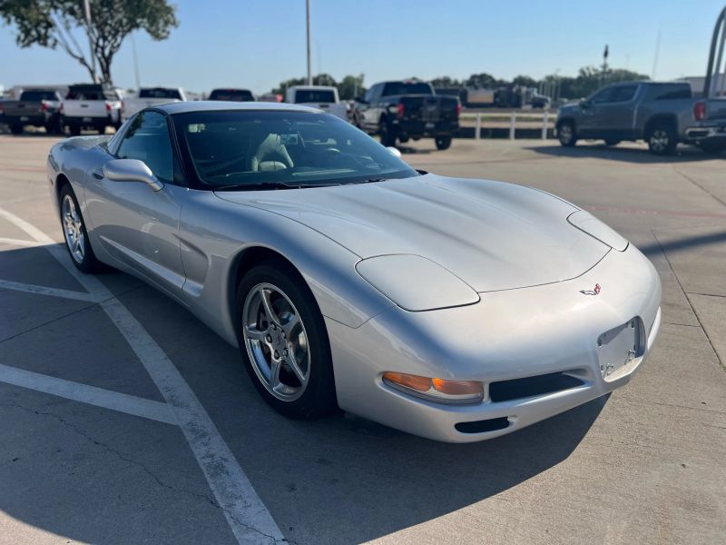 2000 Chevrolet Corvette photo 3