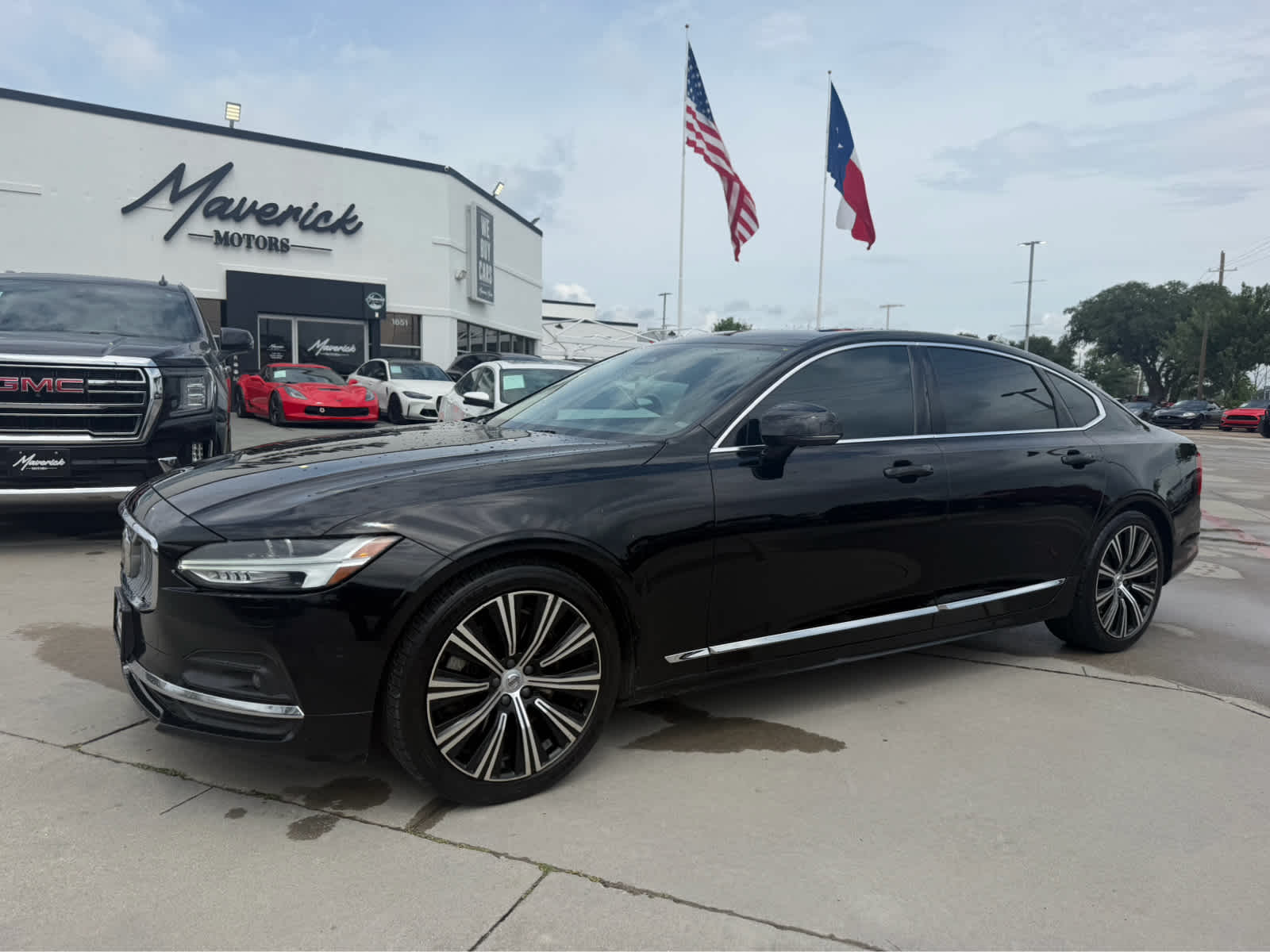 2023 Volvo S90 B6 Plus AWD's photo