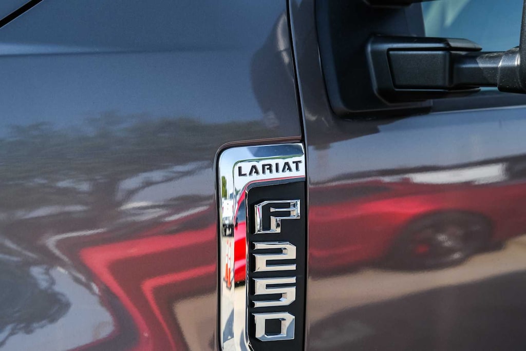 Used 2022 Ford Super Duty F-250 Pickup Lariat 4WD Crew Cab 6.75 Box Truck