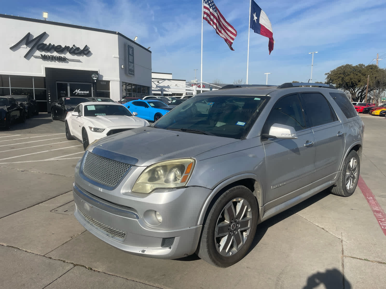 2012 GMC Acadia Denali's photo