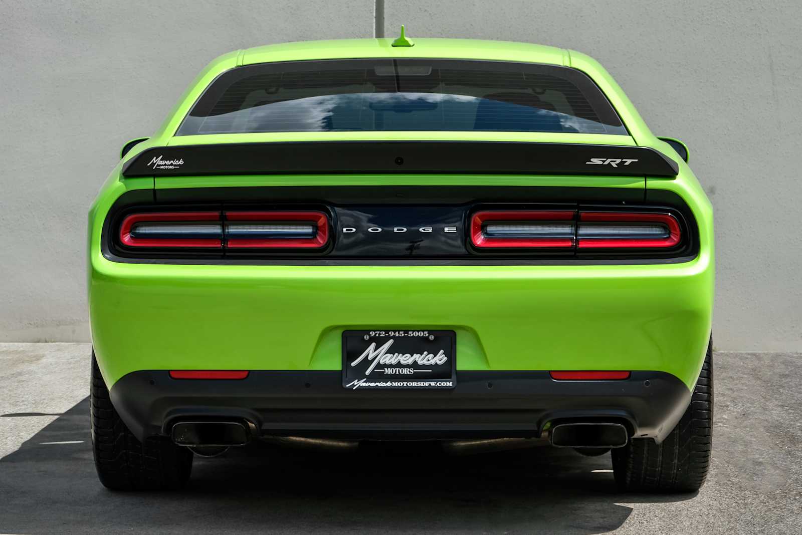 2015 Dodge Challenger SRT - Photo 9