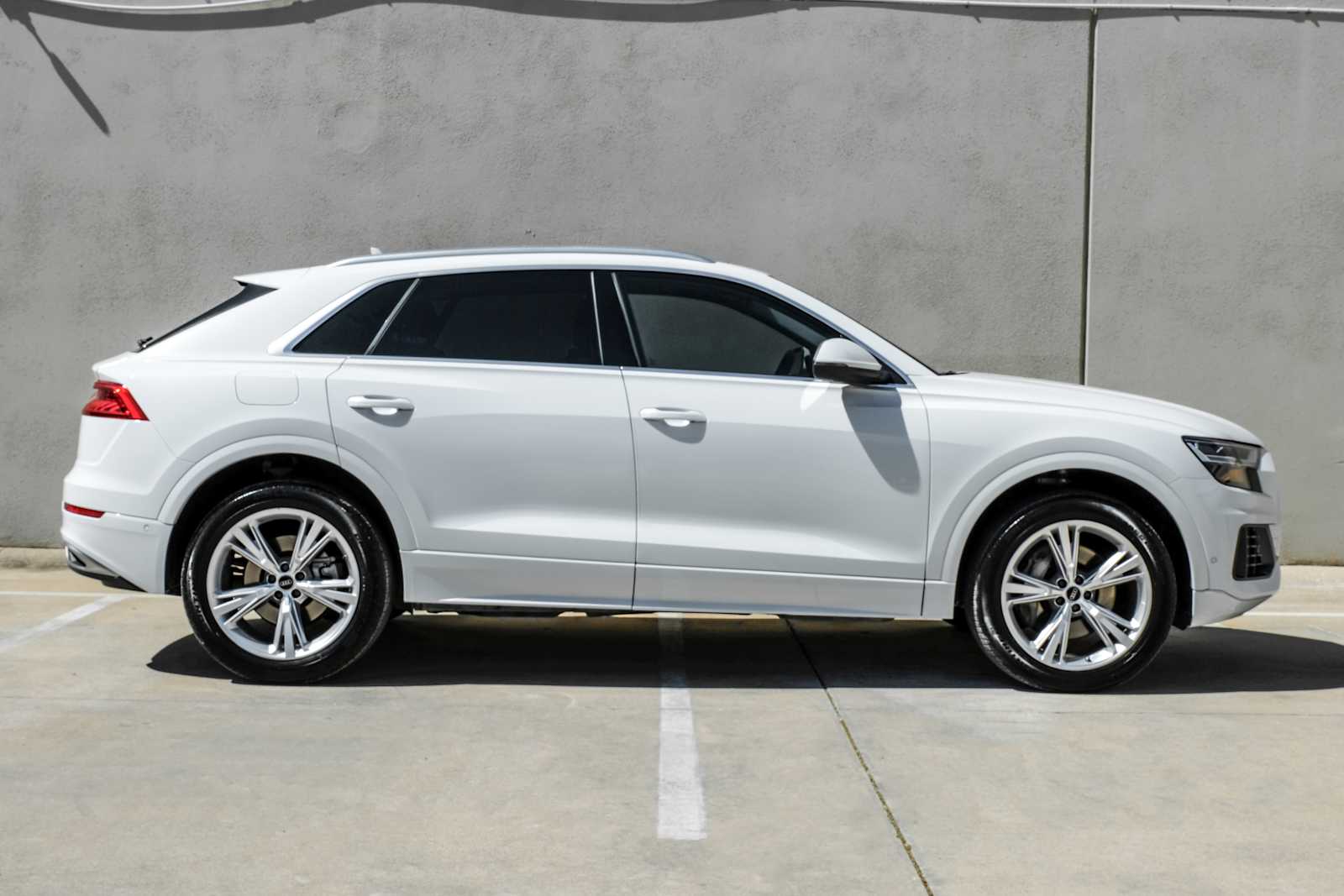 2022 Audi Q8 Premium - Photo 8