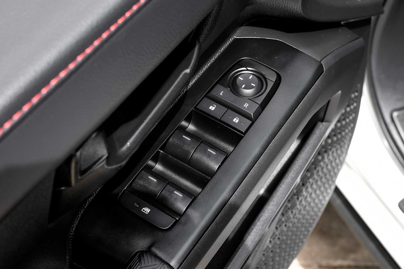2025 Toyota Tacoma TRD Pro - Photo 45