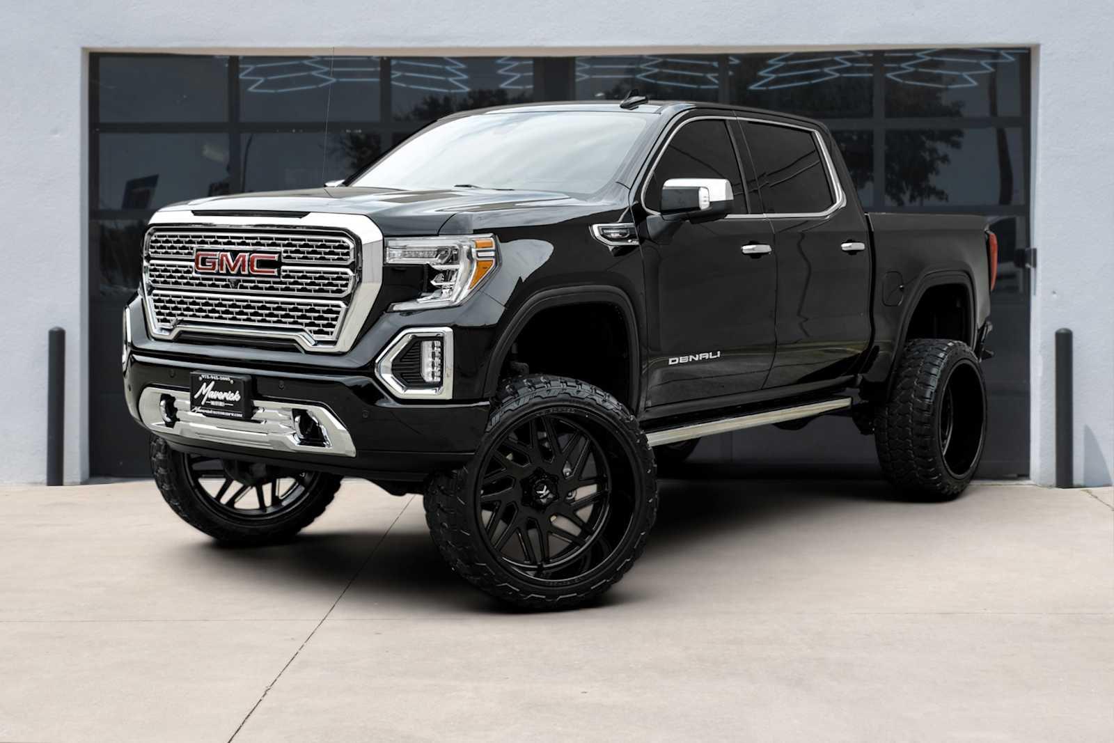 2020 GMC Sierra 4WD Crew Cab Short Box Denali's photo