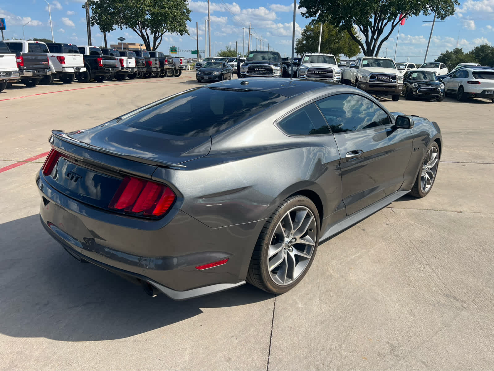 2017 Ford Mustang GT photo 3