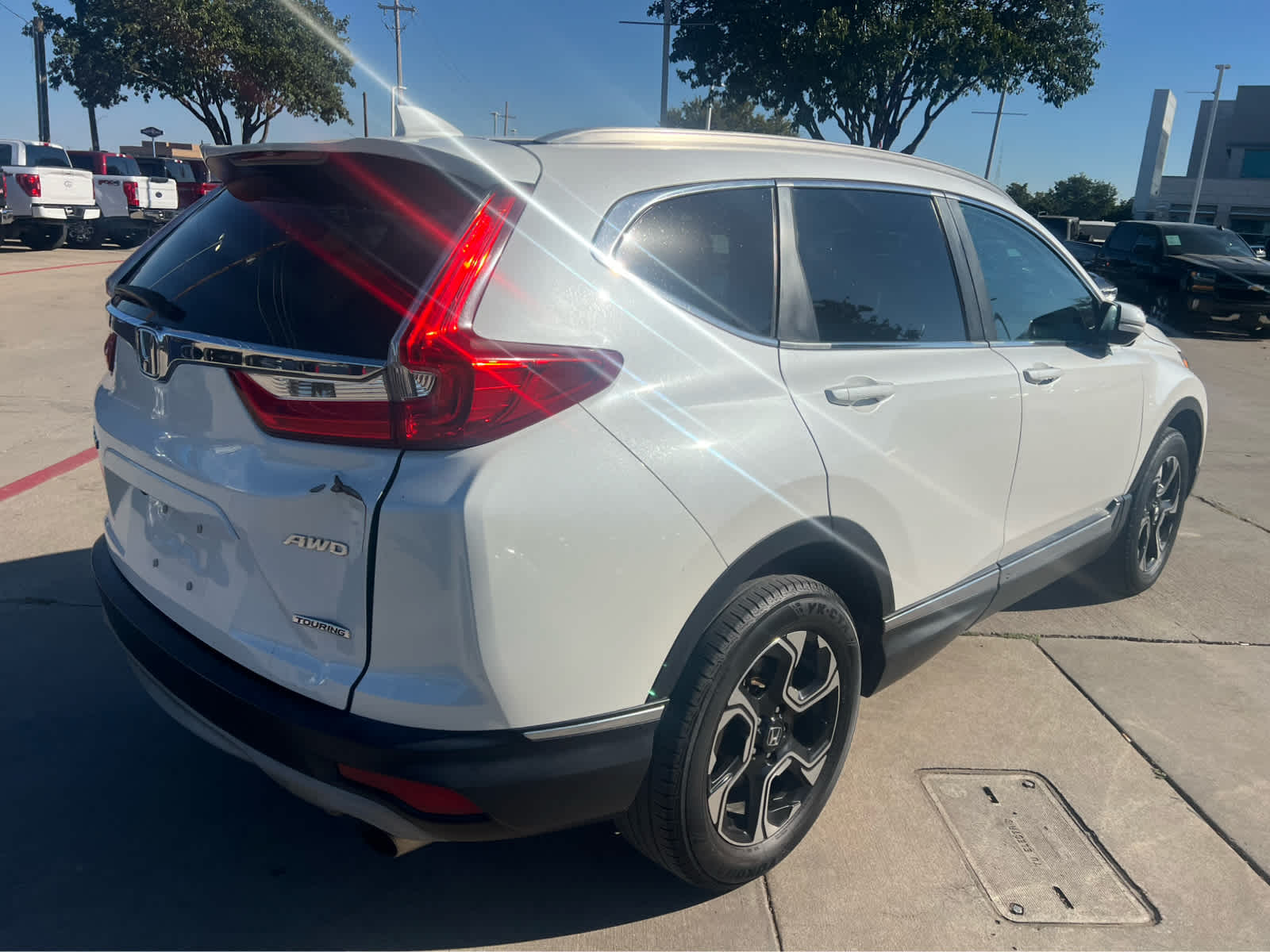 2019 Honda CR-V Touring photo 3