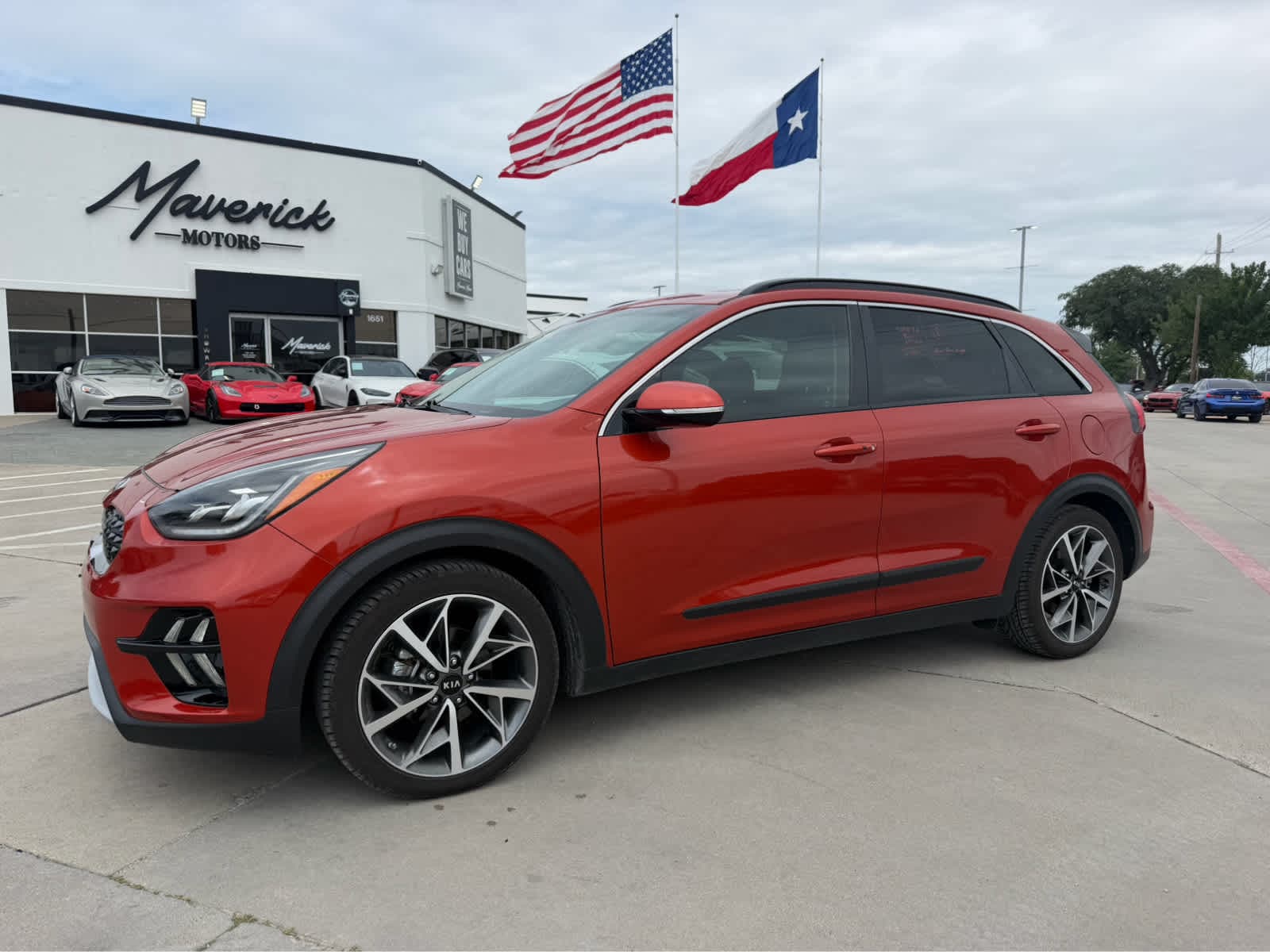 2020 Kia Niro Touring SE's photo