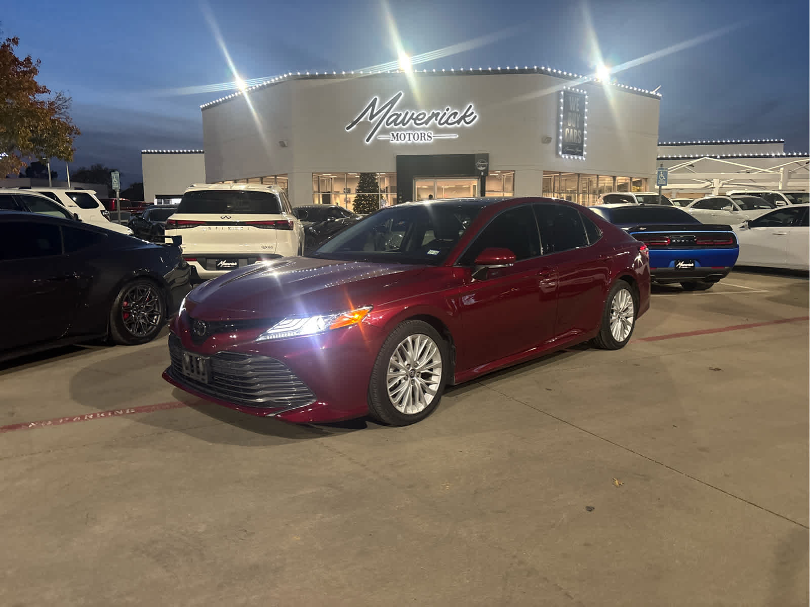 2018 Toyota Camry XLE's photo