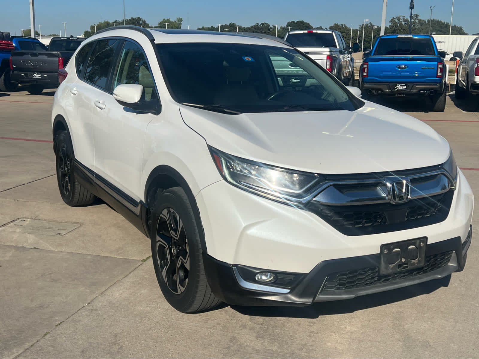 2019 Honda CR-V Touring photo 4