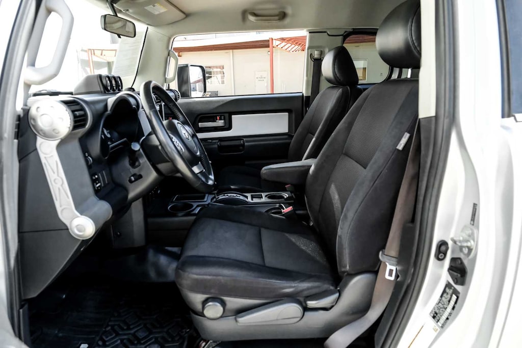 Used 2007 Toyota FJ Cruiser SUV