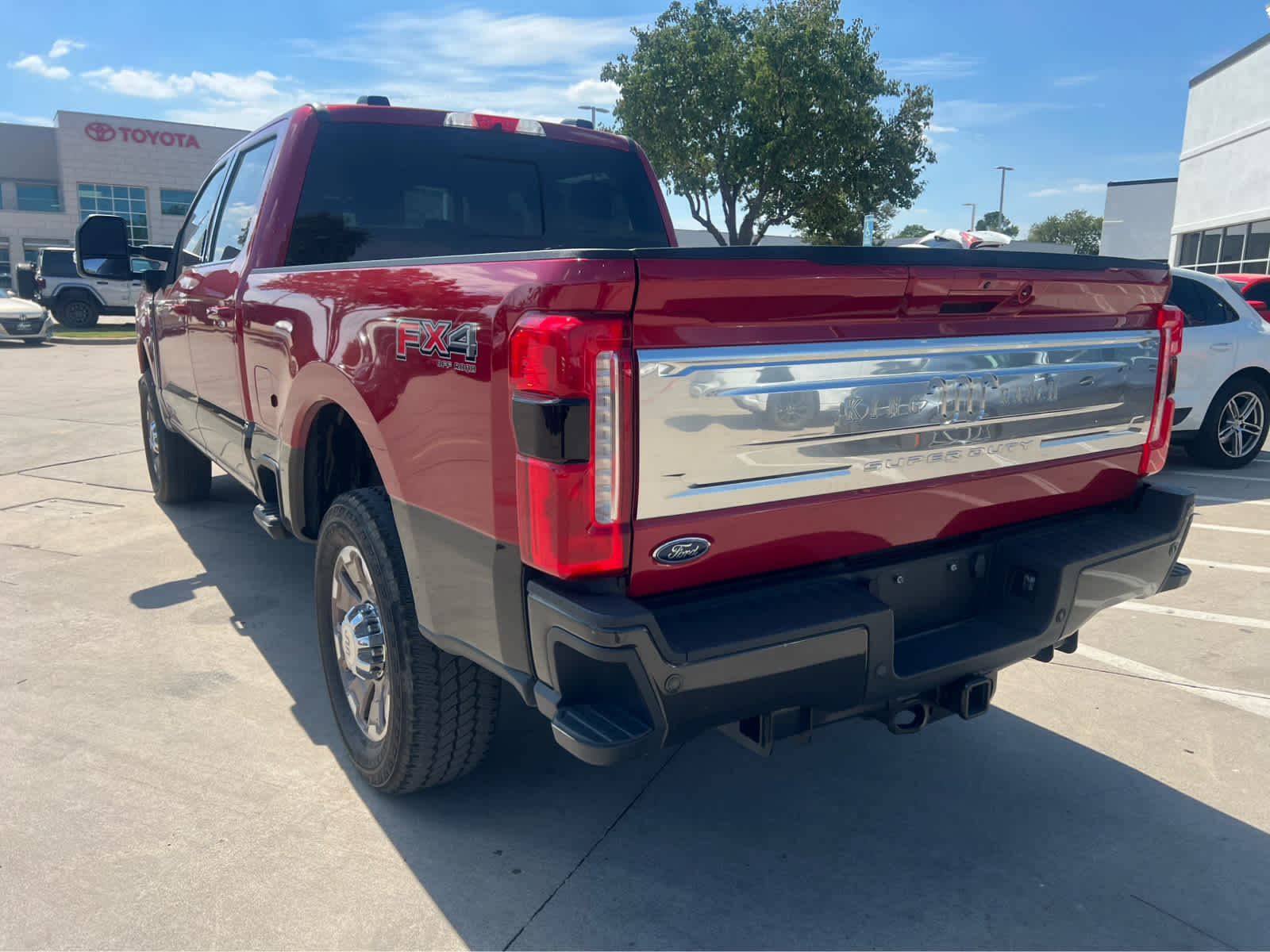 2024 Ford F-250 King Ranch photo 2