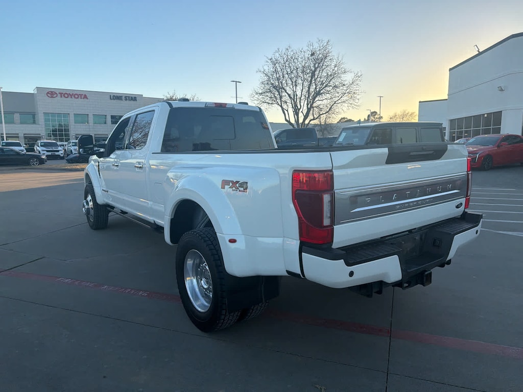 Used 2022 Ford Super Duty F-450 DRW Platinum 4WD Crew Cab 8 Box Truck