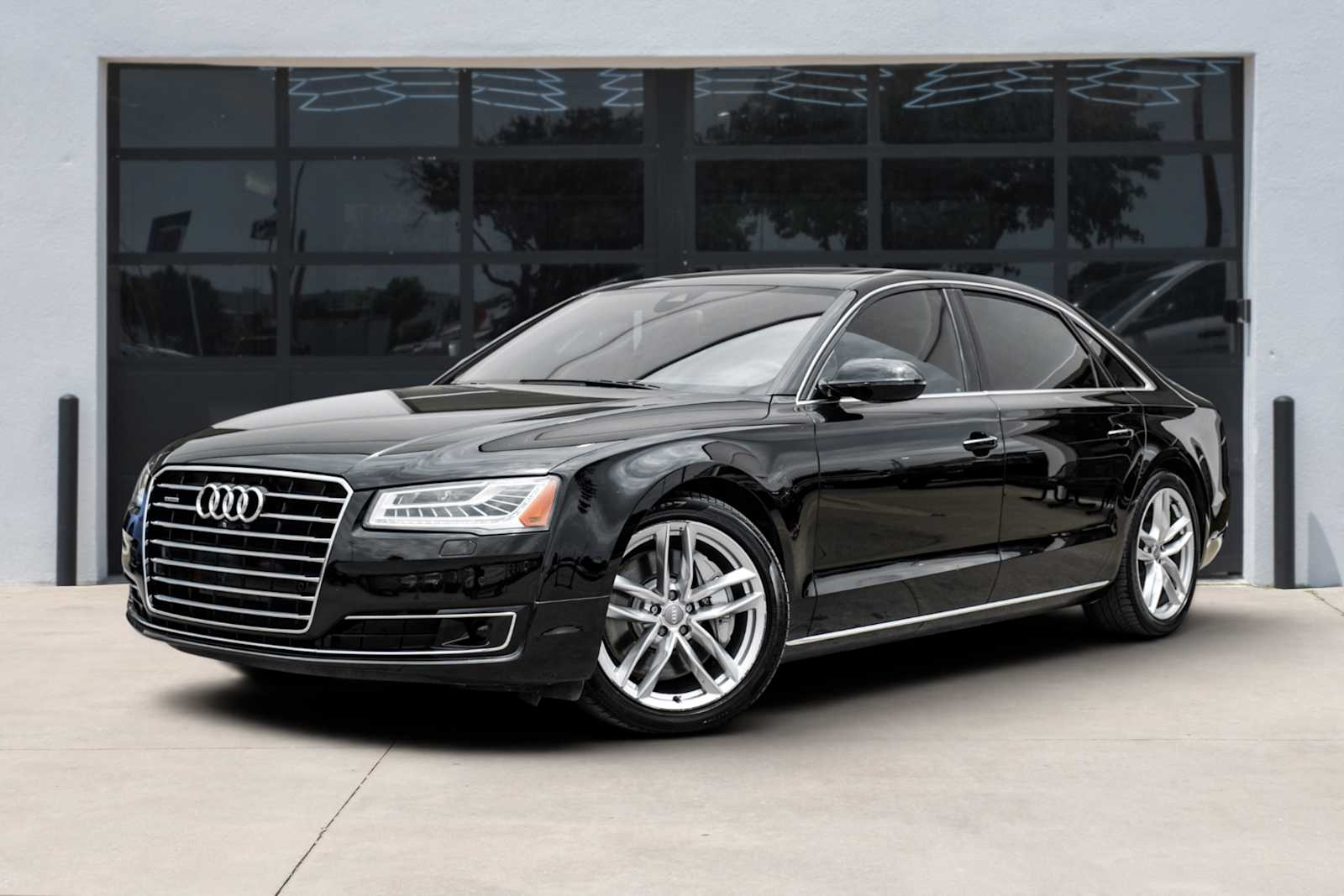 2015 Audi A8 4.0T LWB quattro Tiptronic's photo