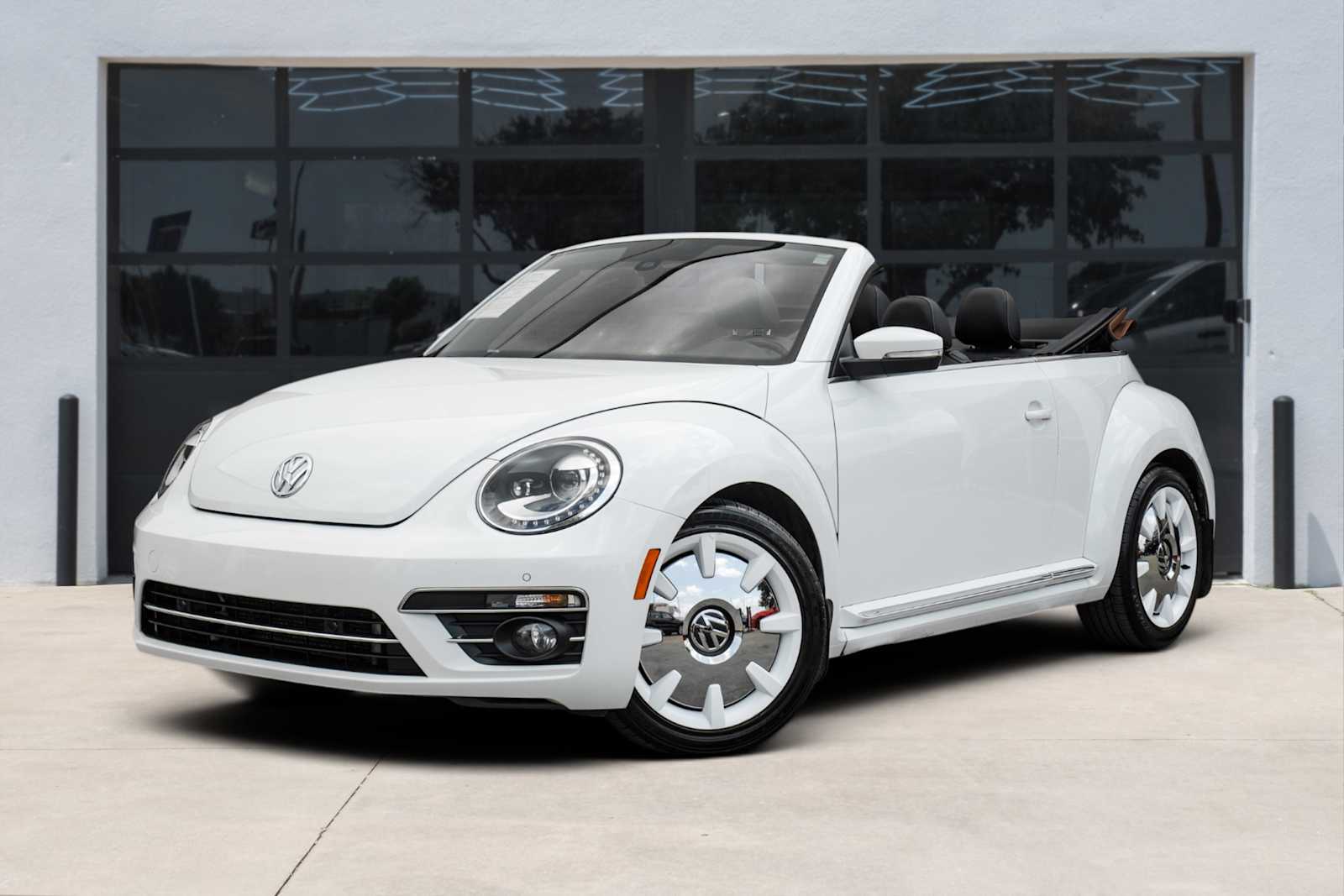2019 Volkswagen Beetle 2.0T SE Convertible Auto's photo