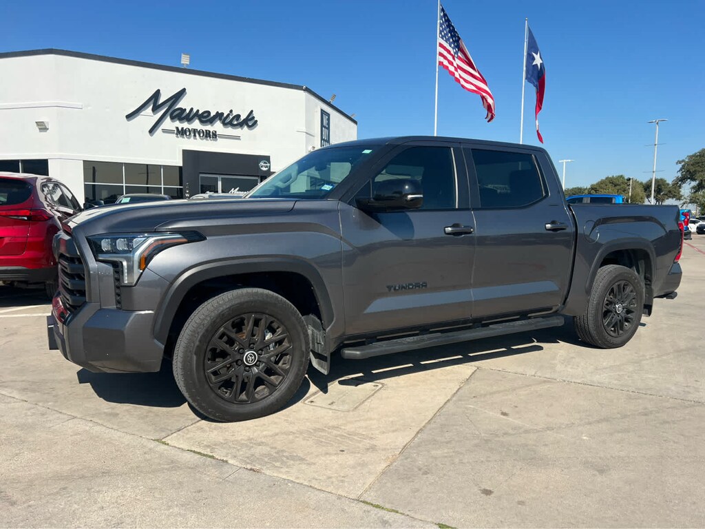 Used 2024 Toyota Tundra Limited Crewmax 5.5 Bed (SE) CrewMax 5.5 Bed (SE)