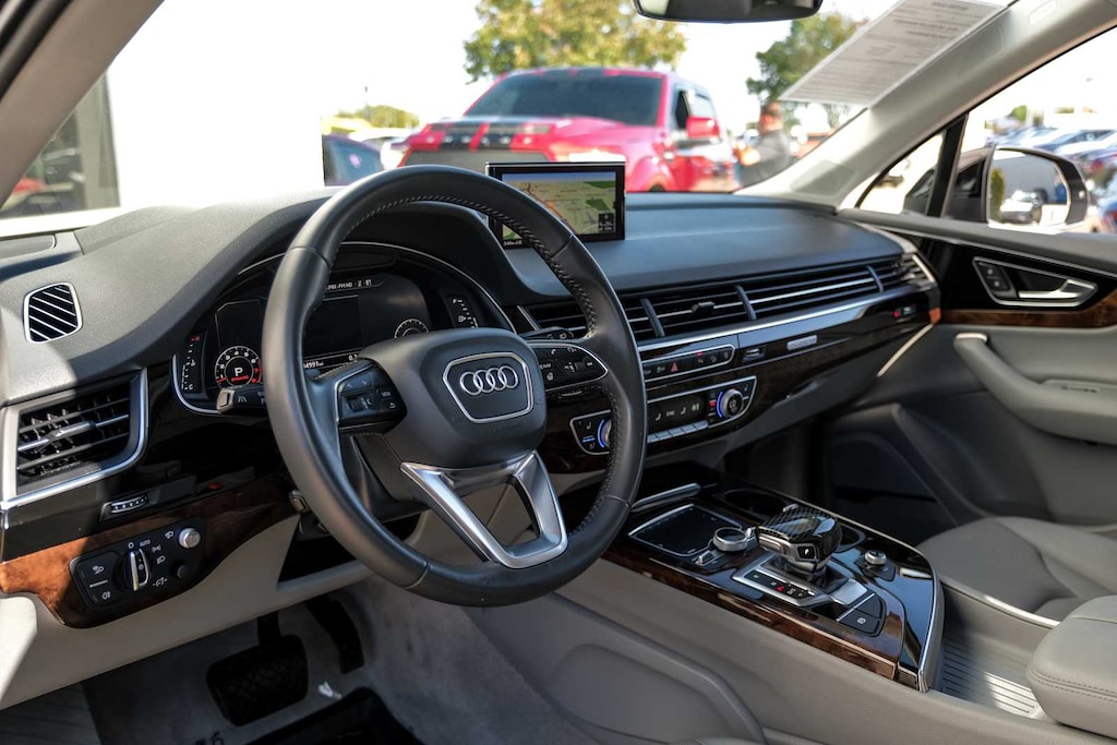 Used 2017 Audi Q7 Prestige SUV