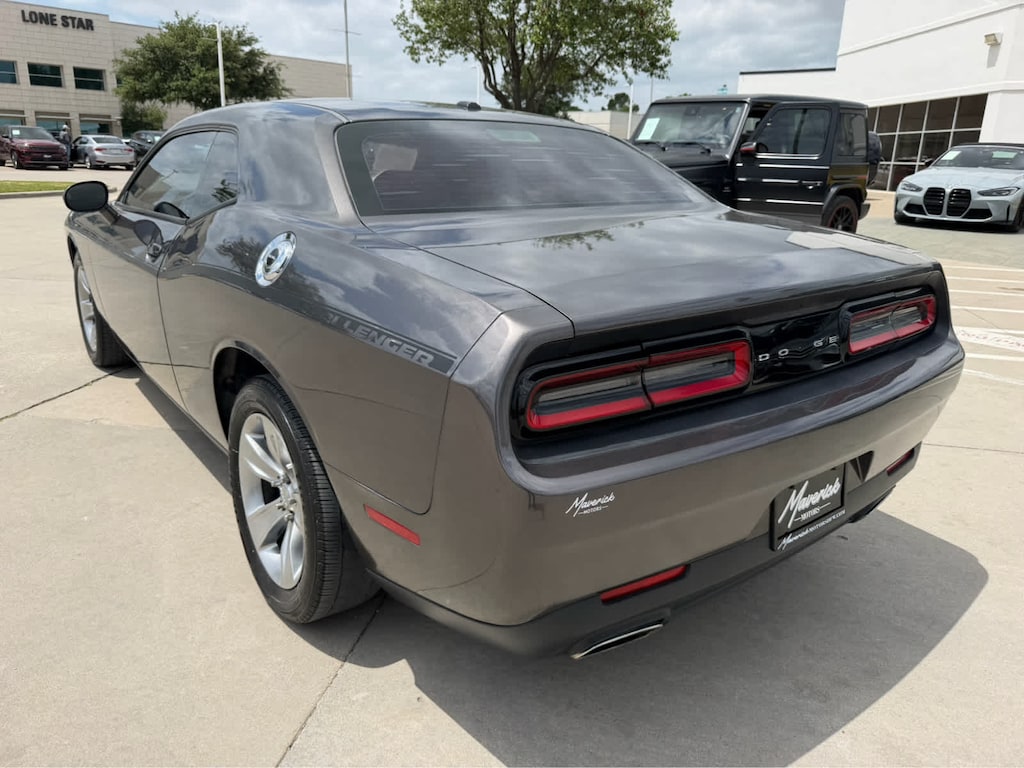 Used 2015 Dodge Challenger SXT Coupe