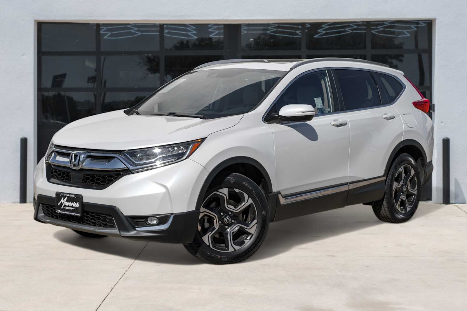 2019 Honda CR-V Touring's photo