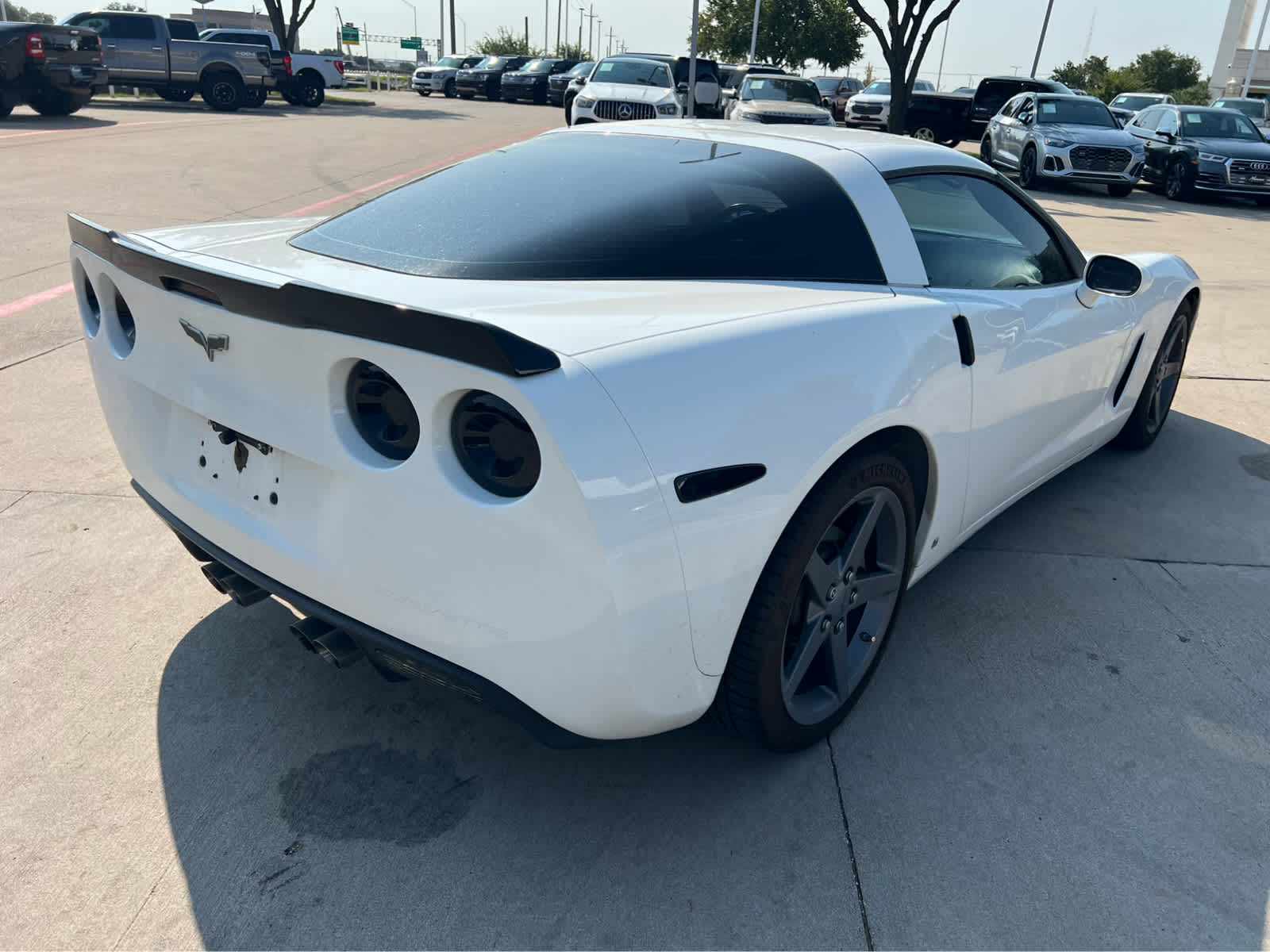 2006 Chevrolet Corvette photo 2