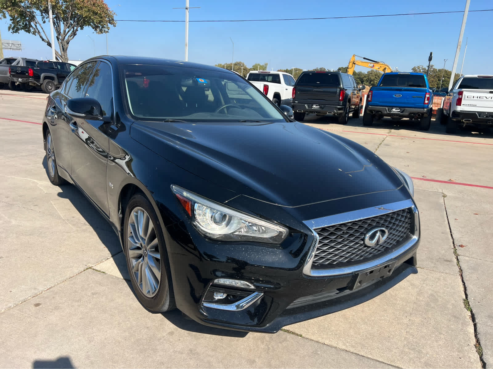 2018 Infiniti Q50 3.0t LUXE photo 2