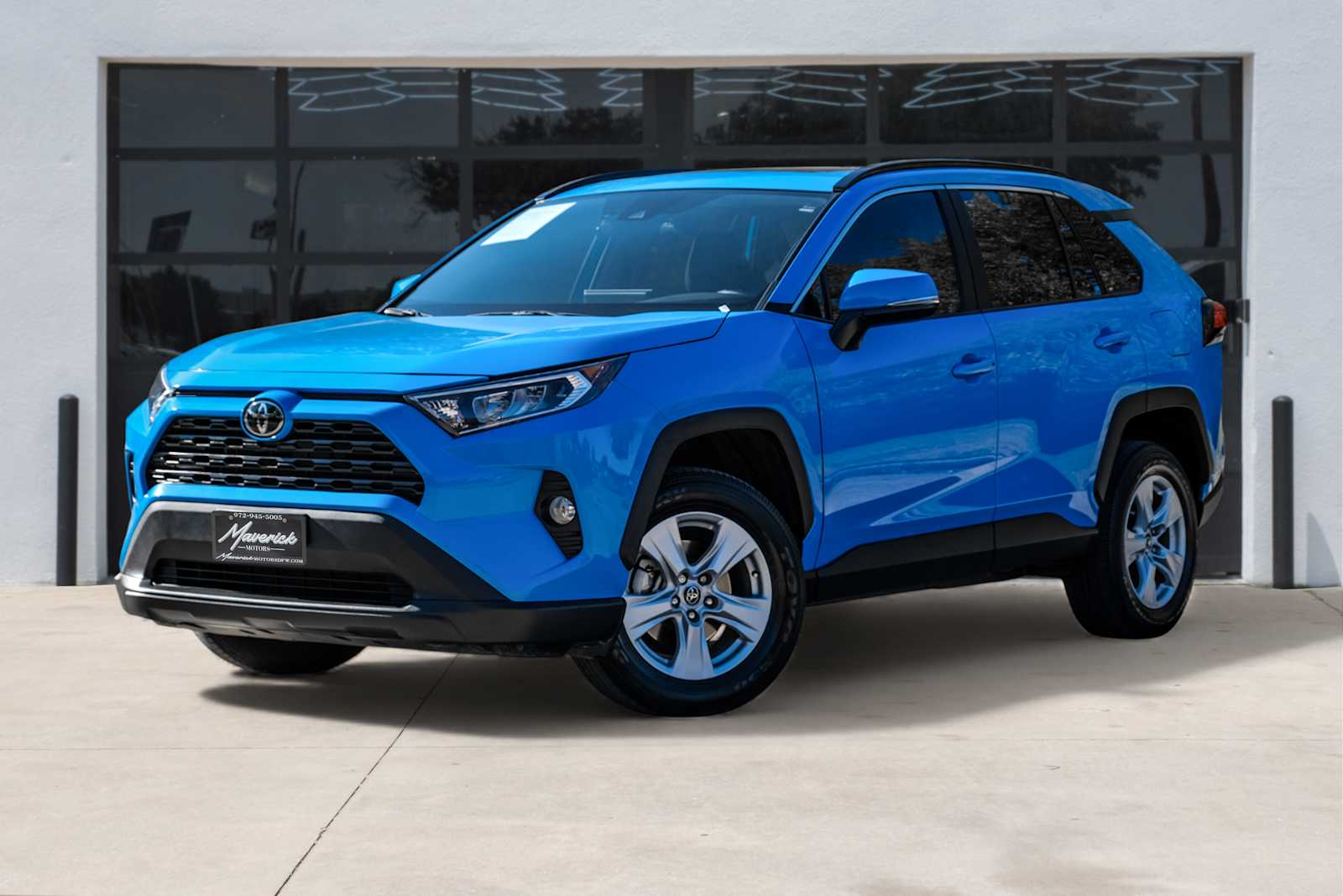 2020 Toyota RAV4 XLE's photo