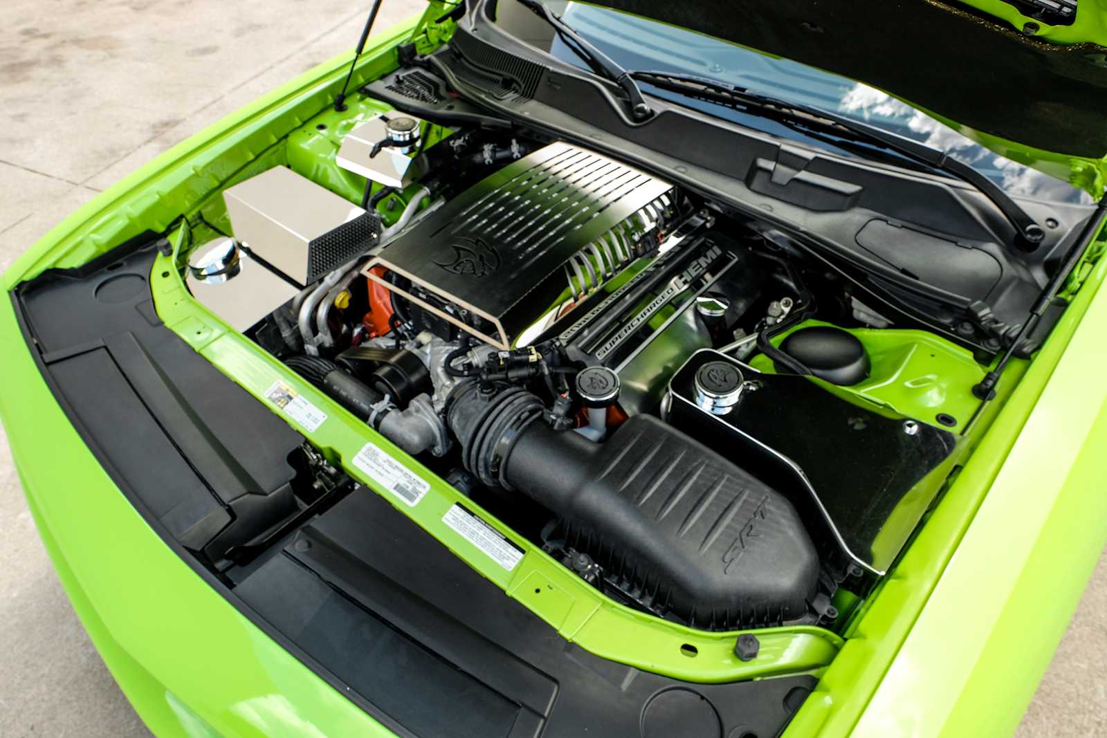 2015 Dodge Challenger SRT - Photo 39