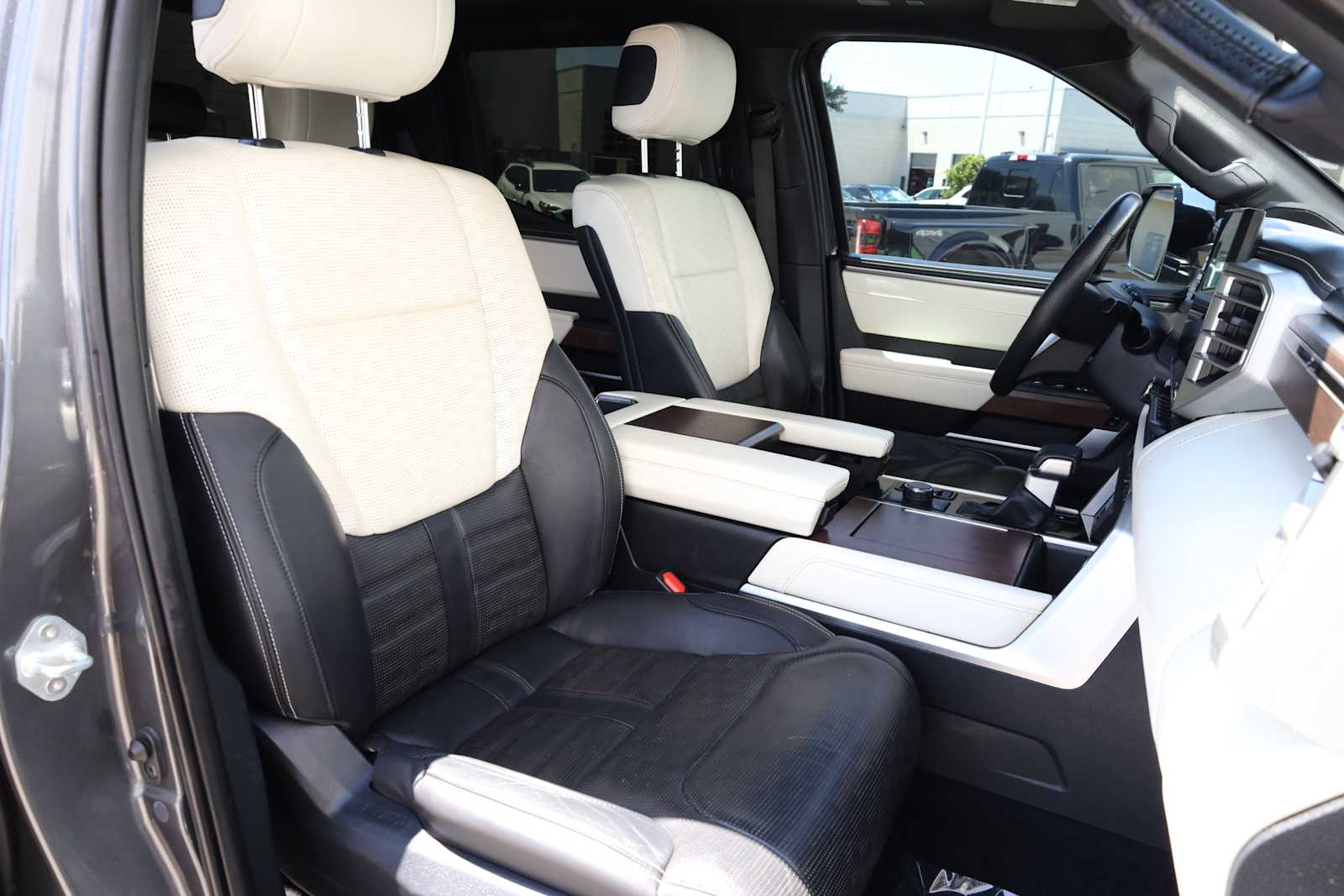 2022 Toyota Tundra Capstone - Photo 44