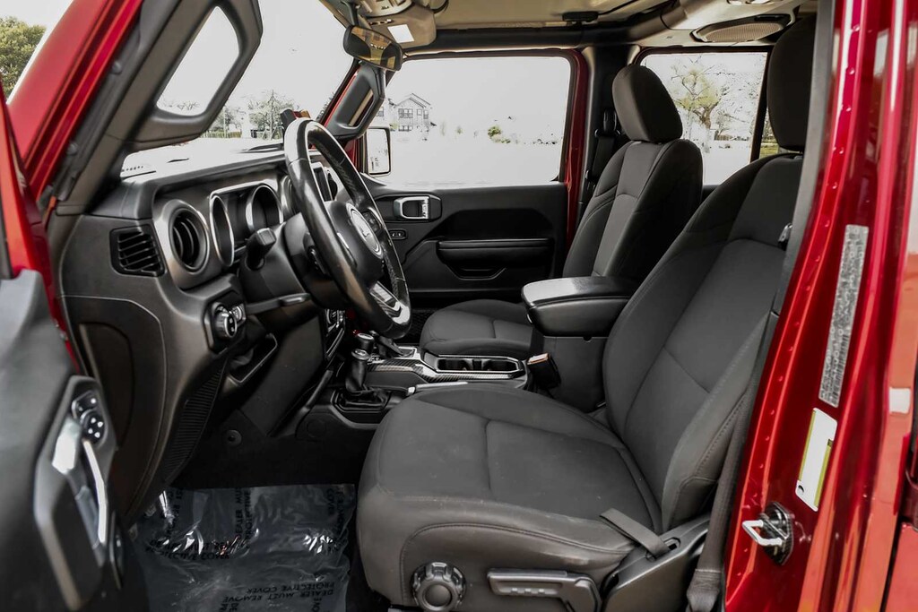 Used 2021 Jeep Gladiator Willys 4x4 Truck