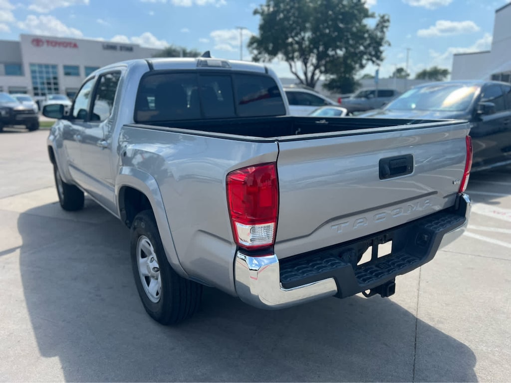 Used 2017 Toyota Tacoma SR5 Double Cab 5 Bed V6 4x2 AT (Natl) Double Cab 5 Bed V6 4x2 AT (Natl)