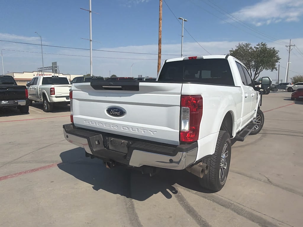Used 2019 Ford Super Duty F-250 Pickup Lariat 4WD Crew Cab 6.75 Box Truck