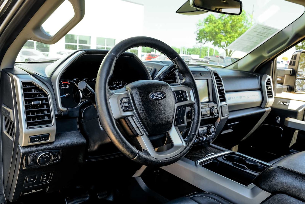 Used 2019 Ford Super Duty F-250 SRW Lariat 4WD Crew Cab 6.75 Box Truck