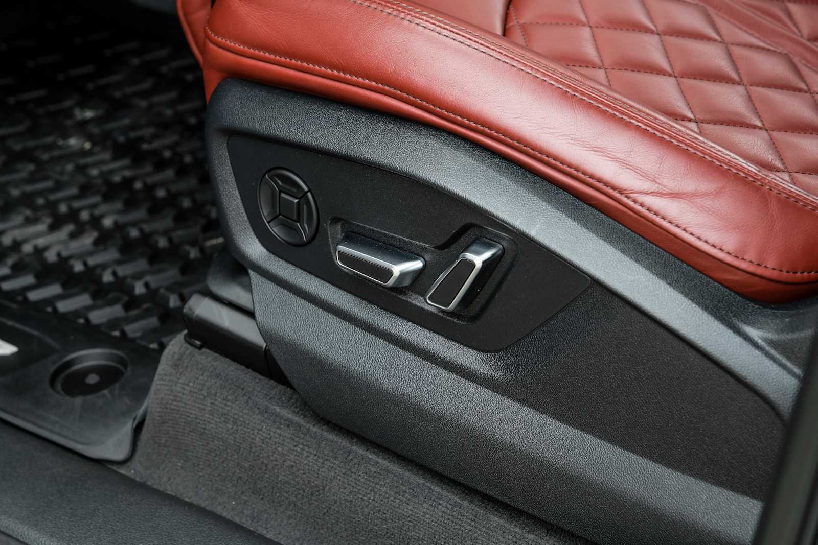 2020 Audi SQ7 Premium Plus - Photo 36