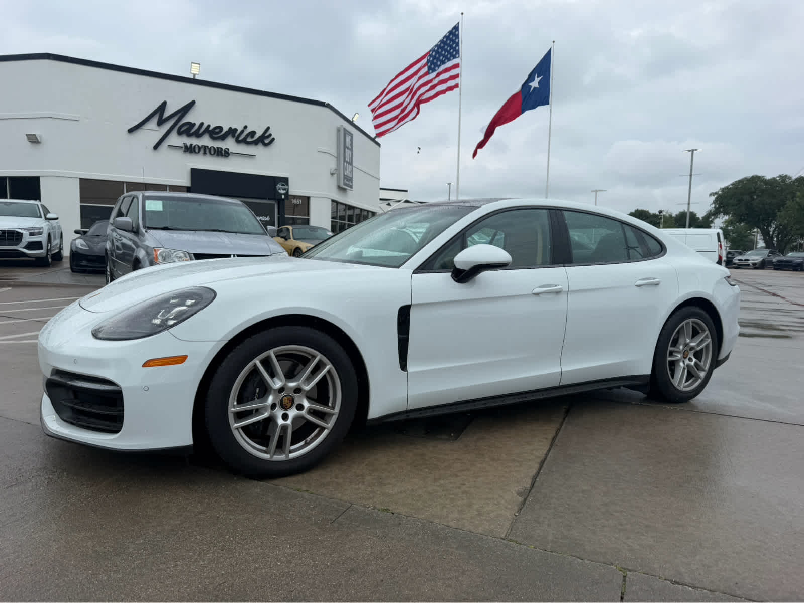 2021 Porsche Panamera 4's photo