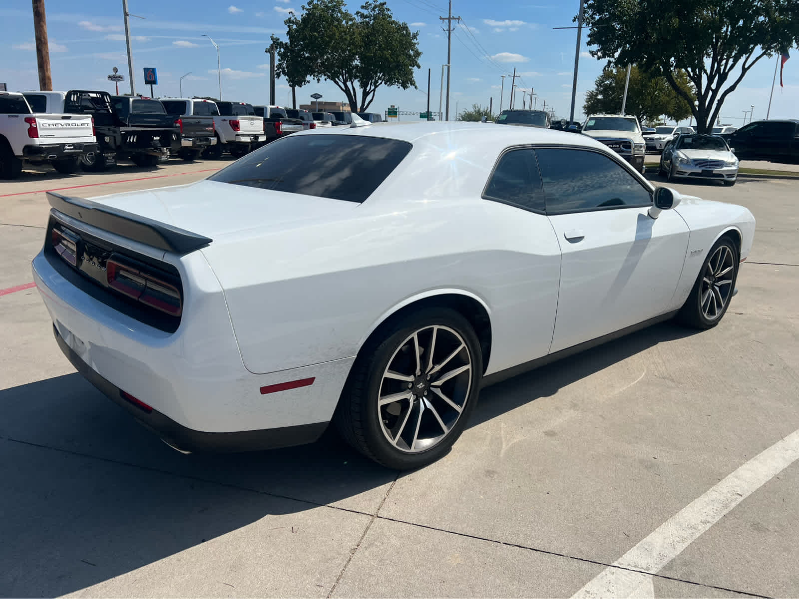 2022 Dodge Challenger R/T photo 3