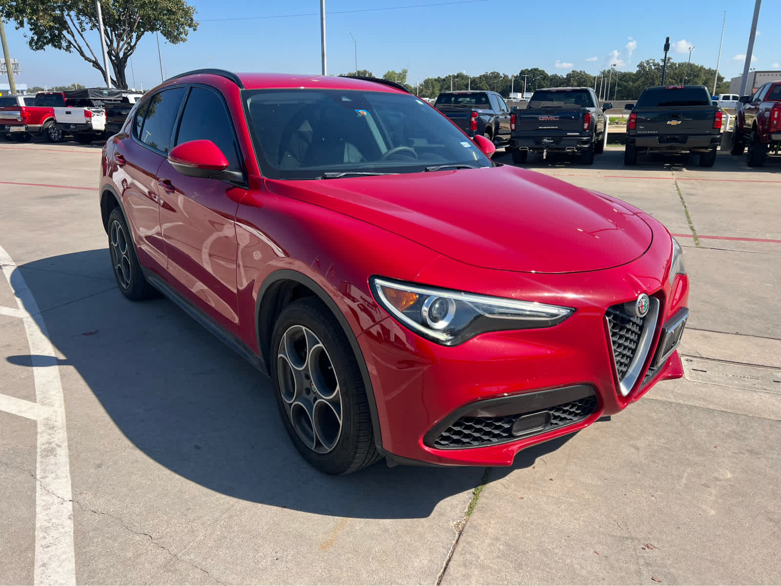 2018 Alfa Romeo Stelvio Sport photo 2