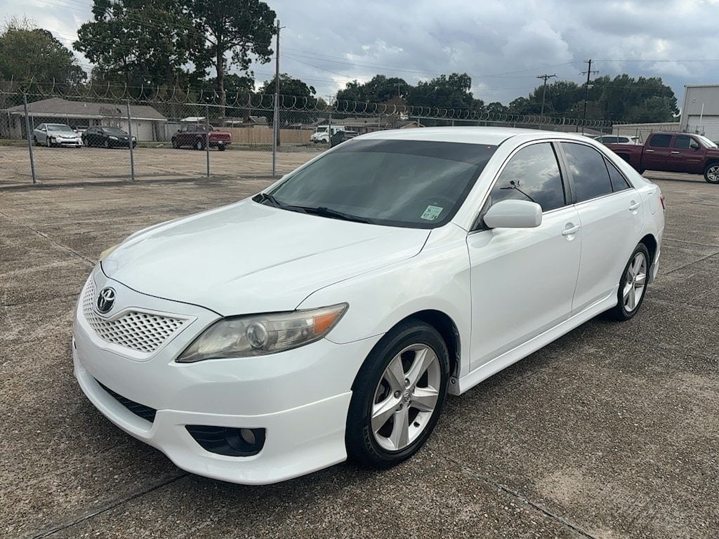 Used 2010 Toyota Camry SE Sedan