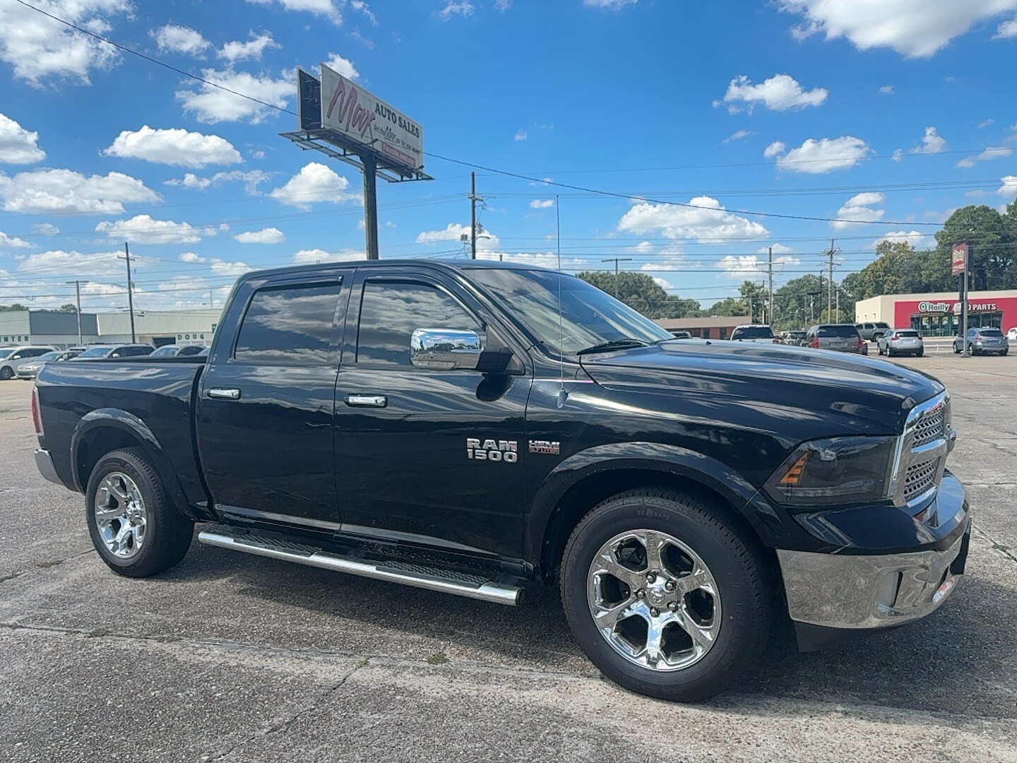 2013 Ram 1500 Laramie photo 3