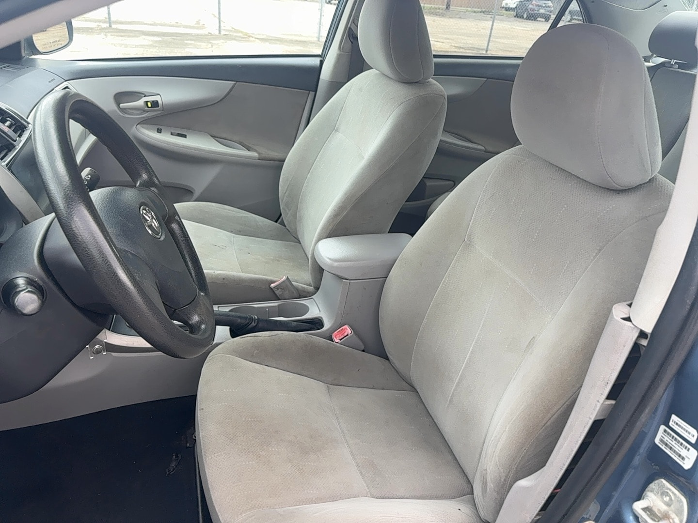 2013 Toyota Corolla L - Photo 10