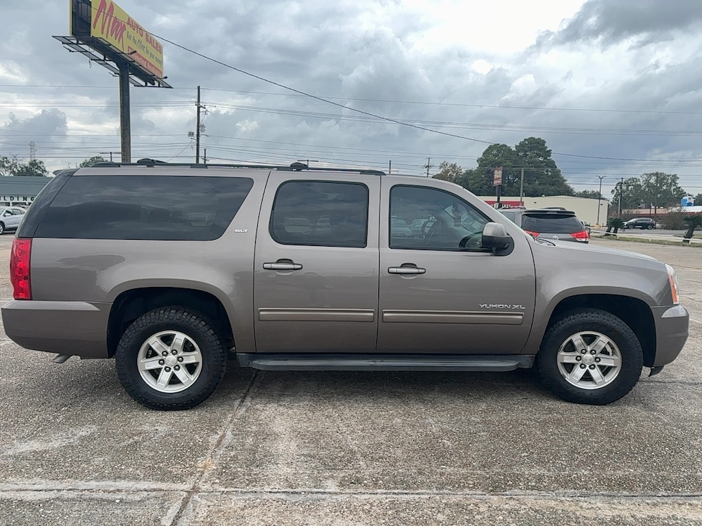 Used 2014 GMC Yukon XL SLT 2WD SLT