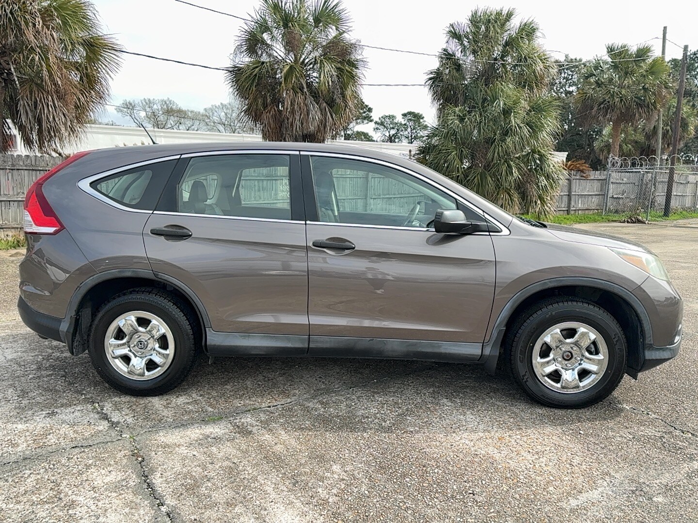 2014 Honda CR-V LX photo 4