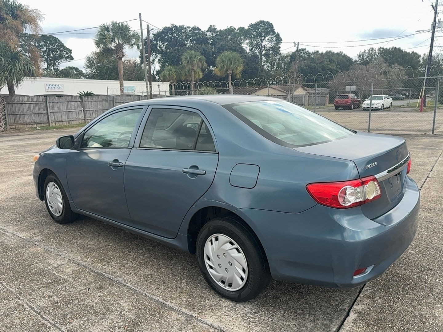 2013 Toyota Corolla L - Photo 8